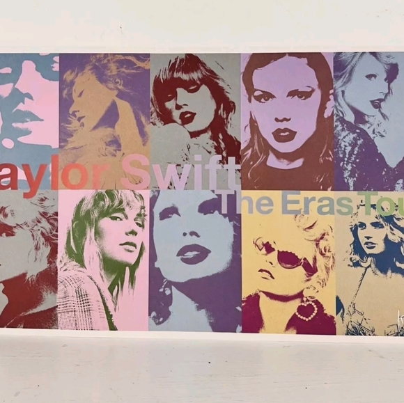 TAYLOR SWIFT THE ERAS TOUR VIP GIFT BOX - Picture 5 of 11